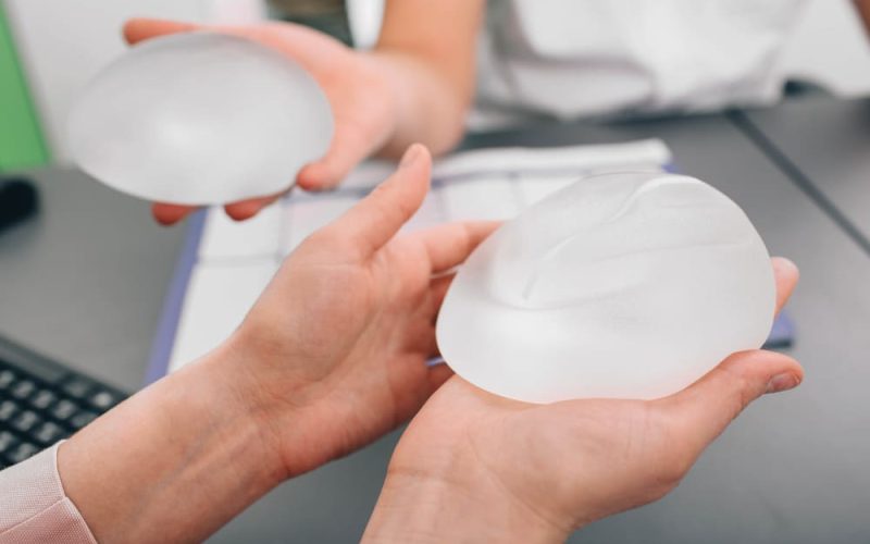 Tipos de implantes mamarios: recomendaciones según tu forma de vida